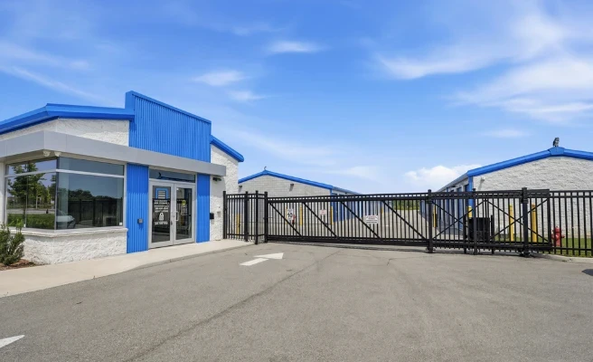 Make Space Storage in Waterdown, ON