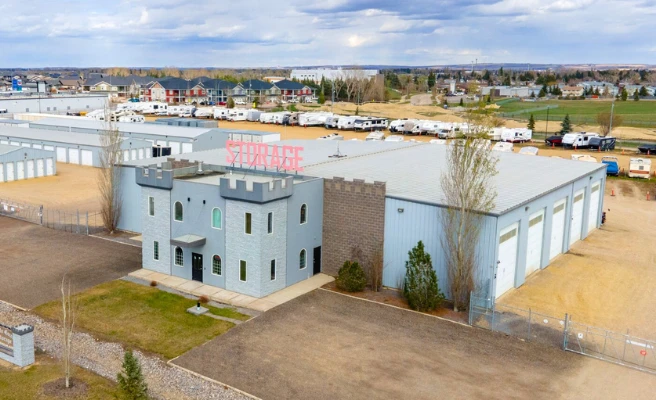 Self storage facility in Blackfalds, Alberta