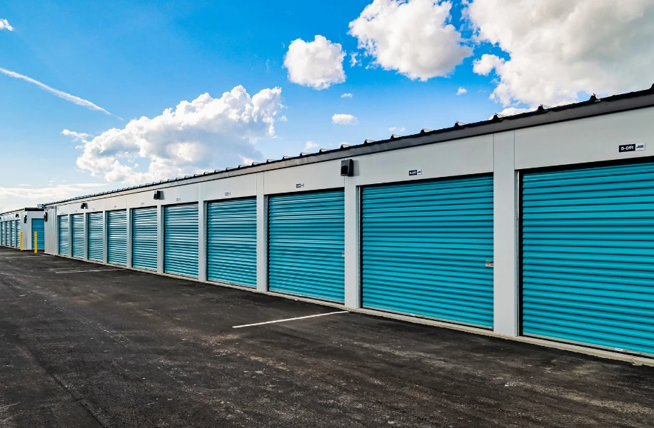 Drive up heated storage units