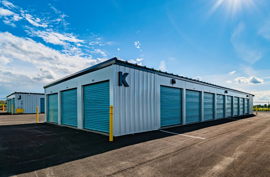 Exterior heated storage units in Beaumont