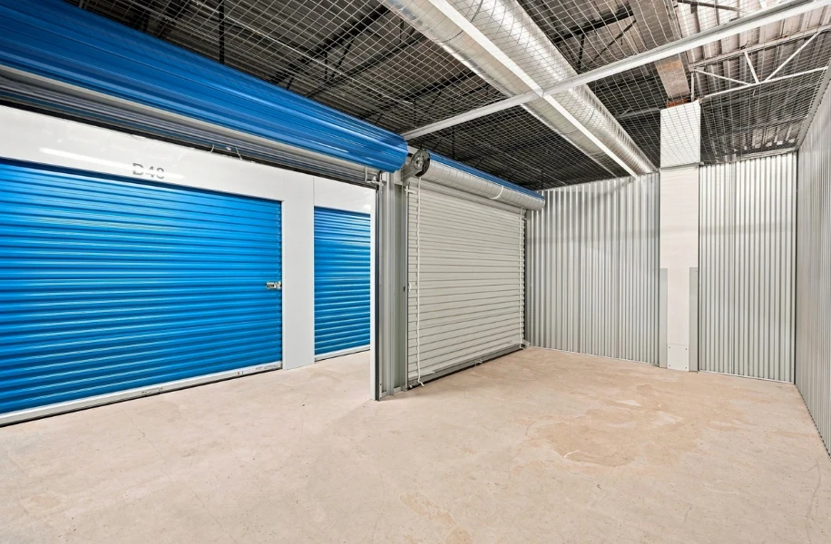 Large Indoor Storage Near Dundas