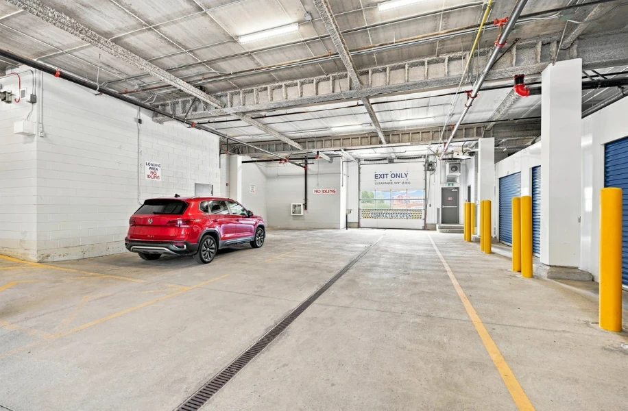 Loading Bay in Dundas, ON